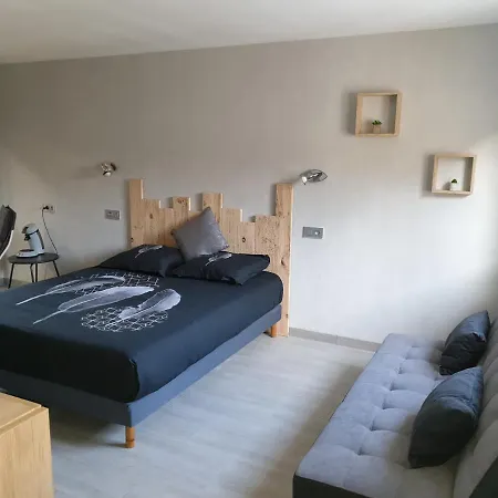 Bed and Breakfast Equi-lodges 3*